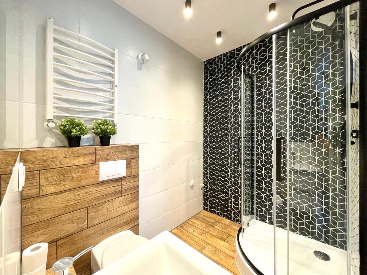 Copernicus Street Apartment - Twin Peaks ทอรูน ภายนอก รูปภาพ