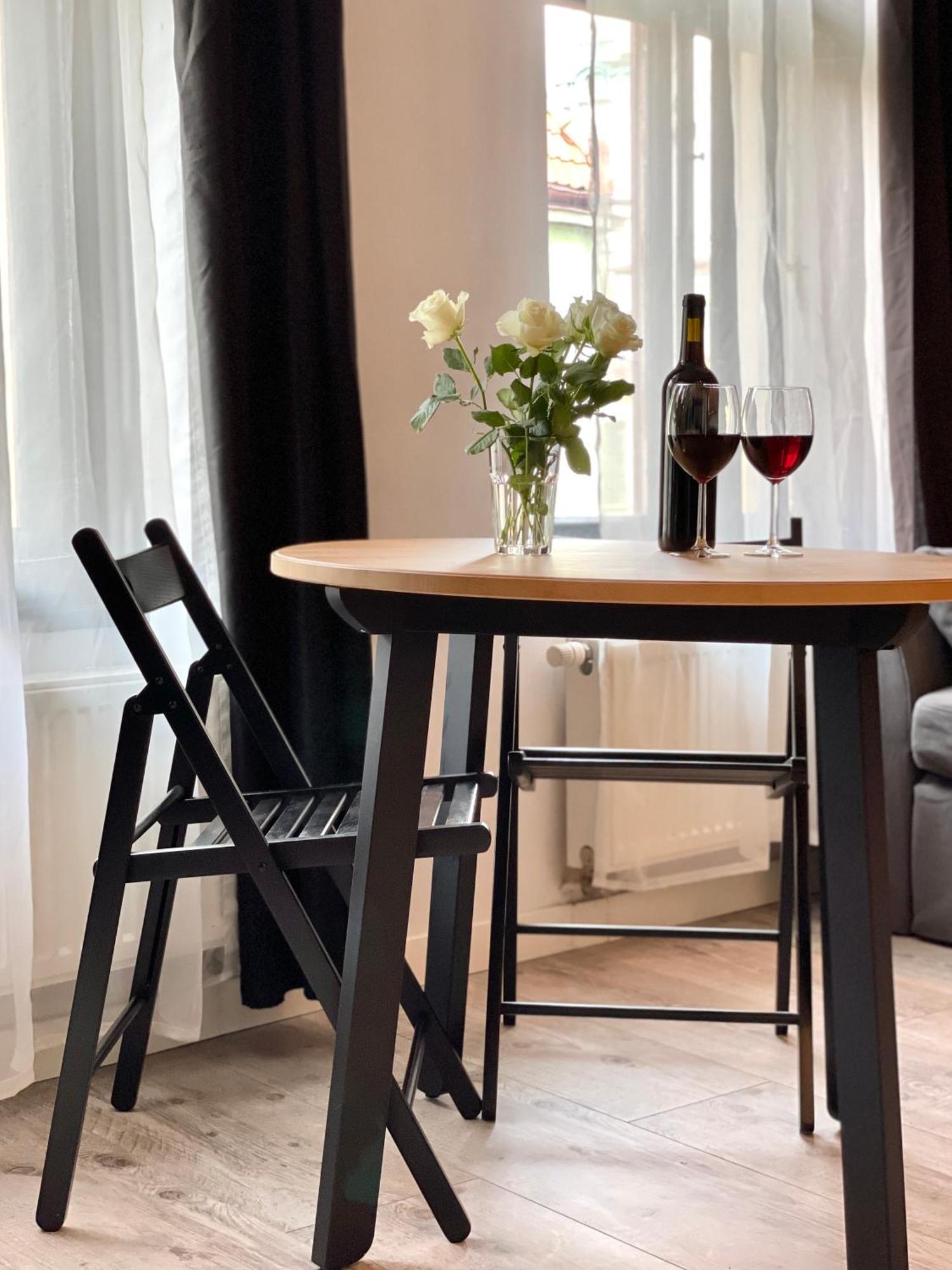 Copernicus Street Apartment - Twin Peaks ทอรูน ภายนอก รูปภาพ